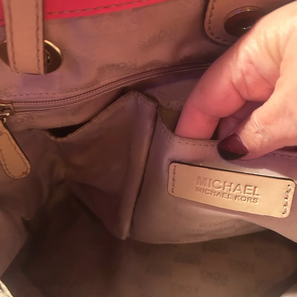 Michael Kors Vibrant Pink Tote Bag - Picture 5 of 8